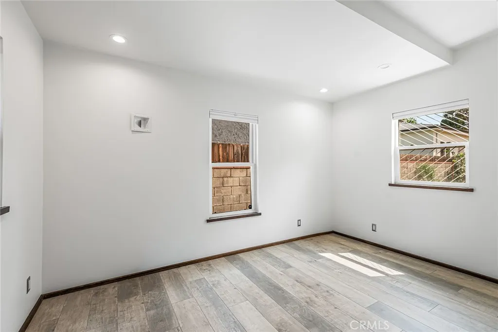 21914 Velicata, Other, California 91364 home-pic-15